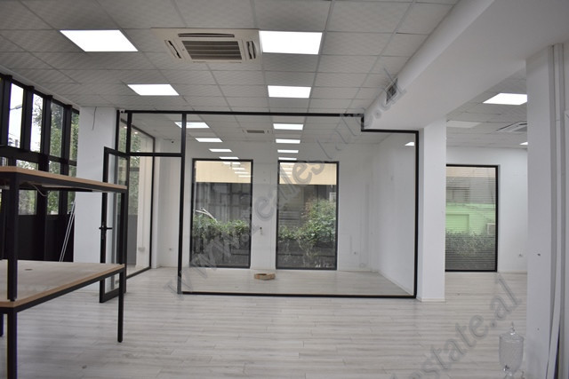 Ambient zyre me qira ne zonen e Don Boskos ne Tirane